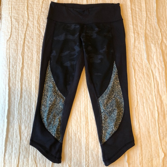 Lululemon Crop 23” Wonder Under Leggings Size 6 - Picture 2 of 5